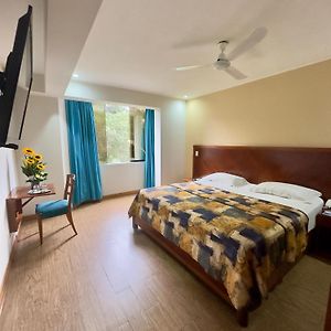 Hotel Esencia Suites